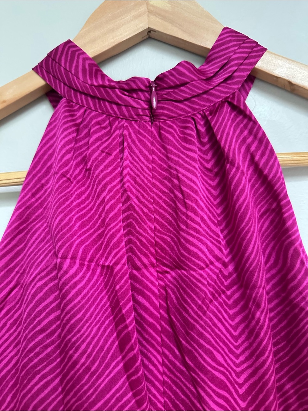 Ann Taylor Twist Neck Halter Blouse Fuchsia Textured Stripe Women’s 4 - Picture 8 of 11